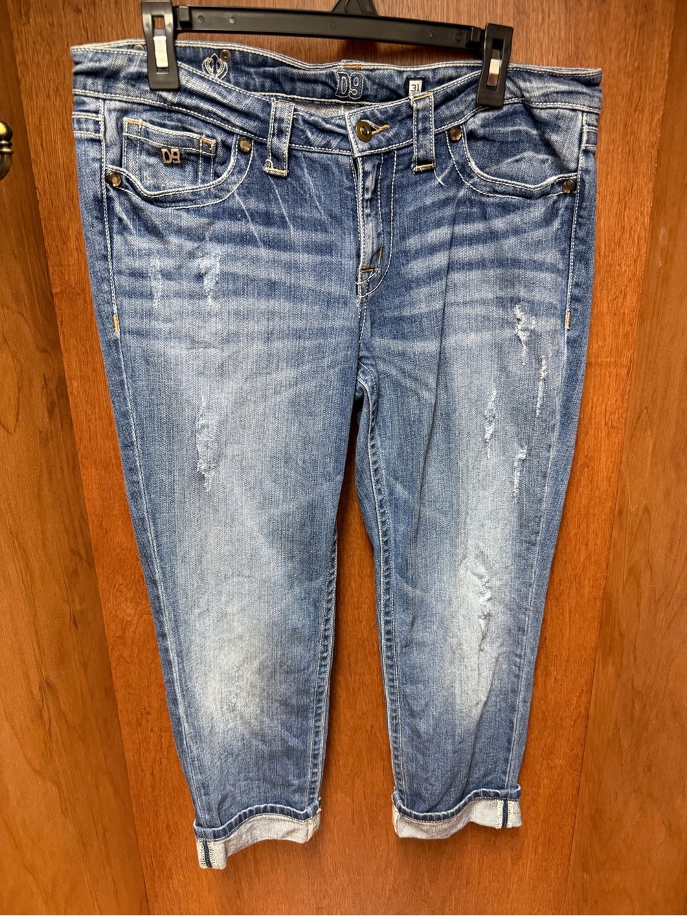 D9 Light Blue Distressed Cropped Women’s Jeans